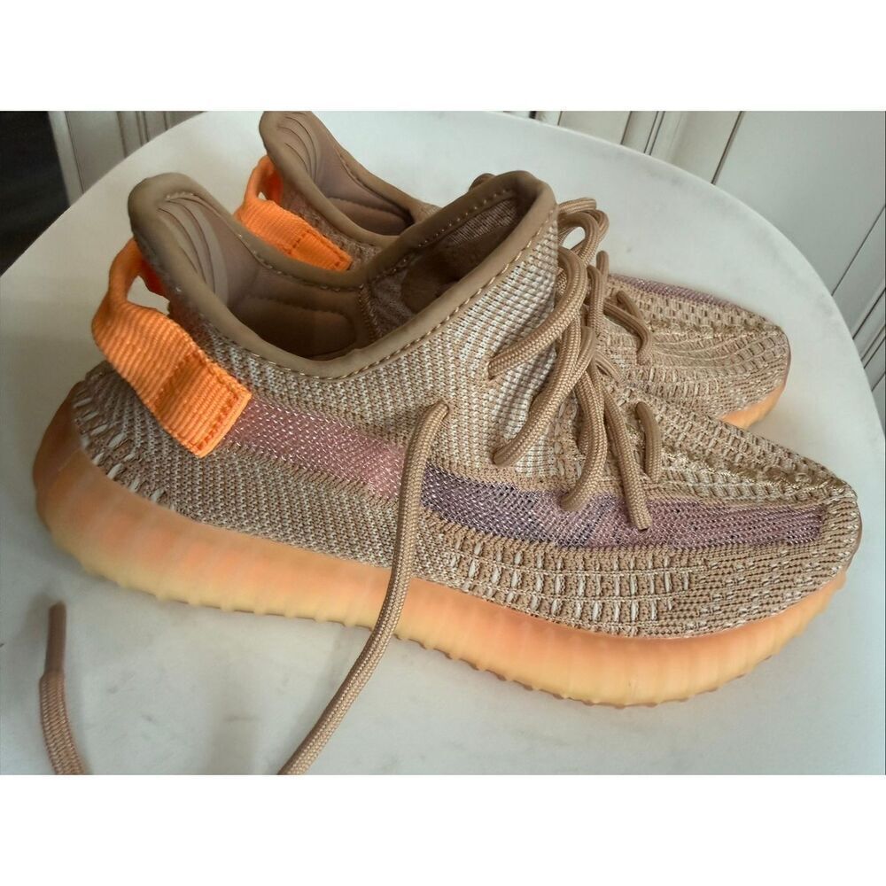 Adidas x Yeezy Men's Boost 350 V2 Light Active Athletic Sneakers Clay Size 5.5